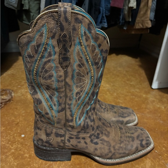 Women’s Ariat Boots - Size 8 - Square Toe Leopard and Turquoise - Picture 2 of 9